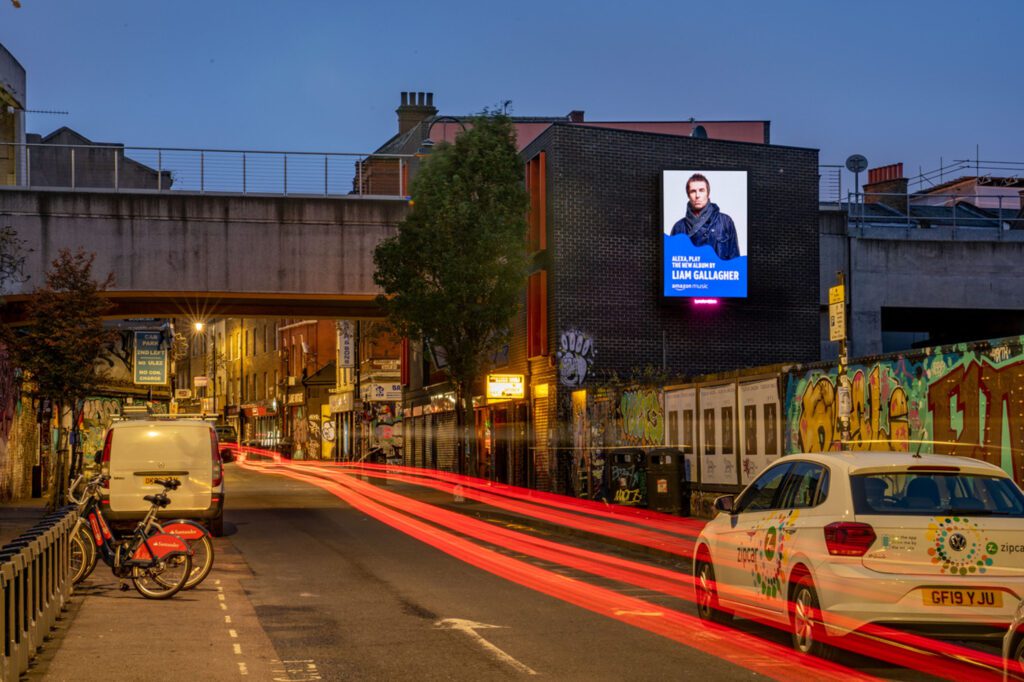 Brick Lane West End Shopping Centre Outdoors Digital Billboard Outdoors Night